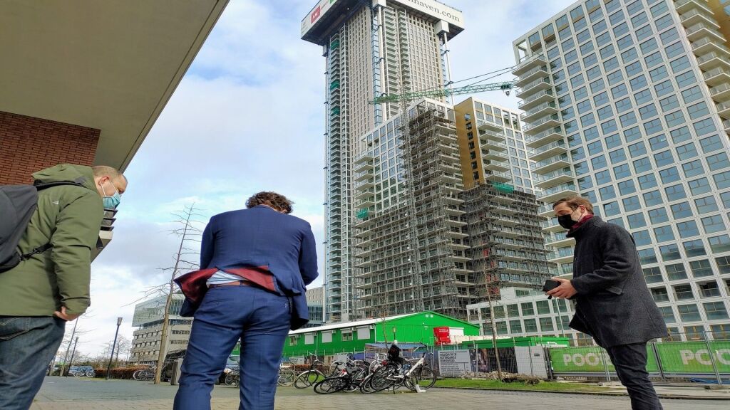 Hoogste gebouw van Nederland blijft in Rotterdam: Zalmhaventoren lost