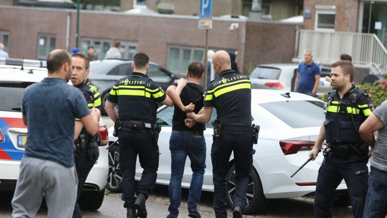 Oef ??... | Drie aanhoudingen in #Soest na massale #vechtpartij #FYI .