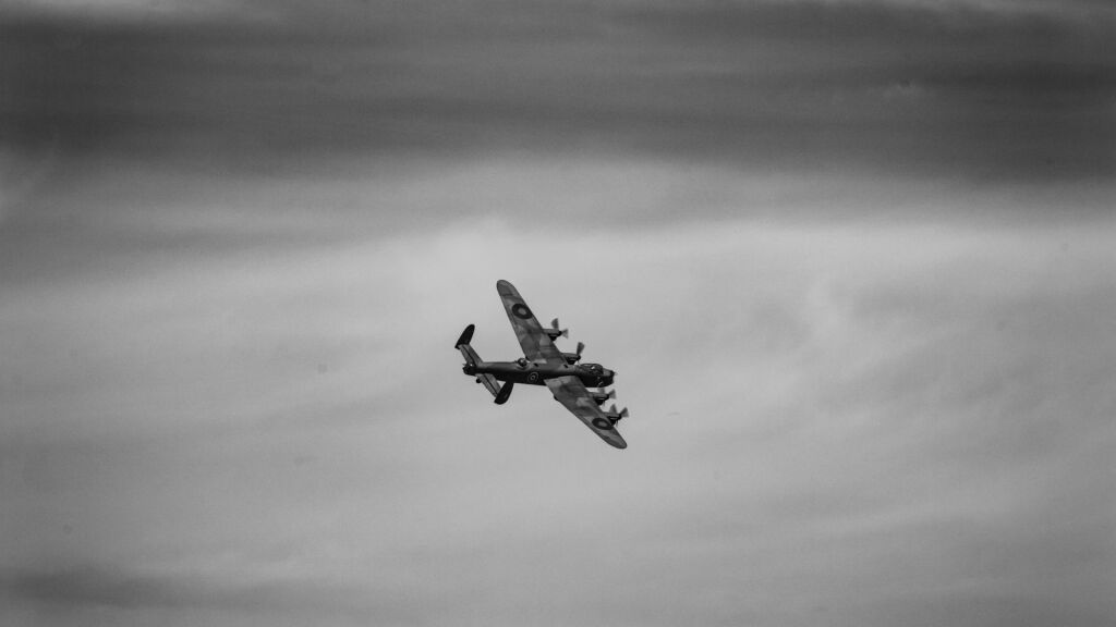 In Den Ham overheerst trots als Lancaster bommenwerper toch voorbij vliegt