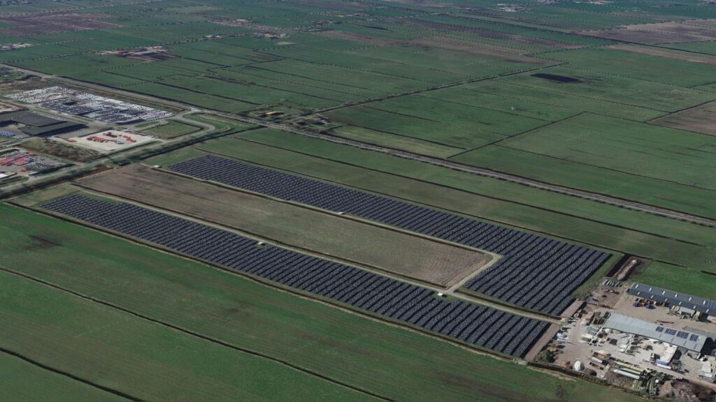 Tonnen schade door koperdiefstal op zonnepark Vegelinsoord: herstelwerk duurt maanden
