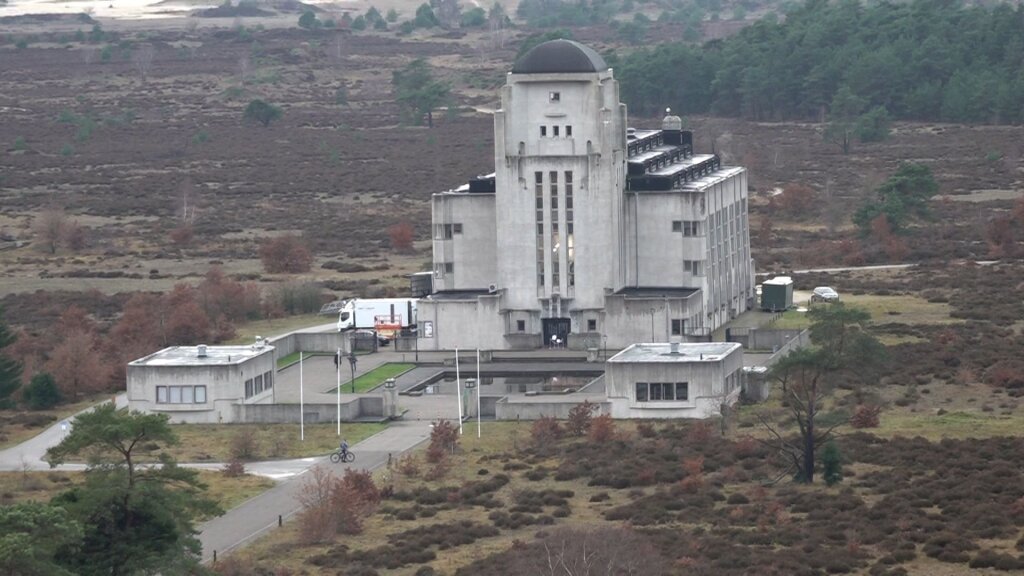 Voormalig zenderdorp Radio Kootwijk nog steeds in de rode cijfers