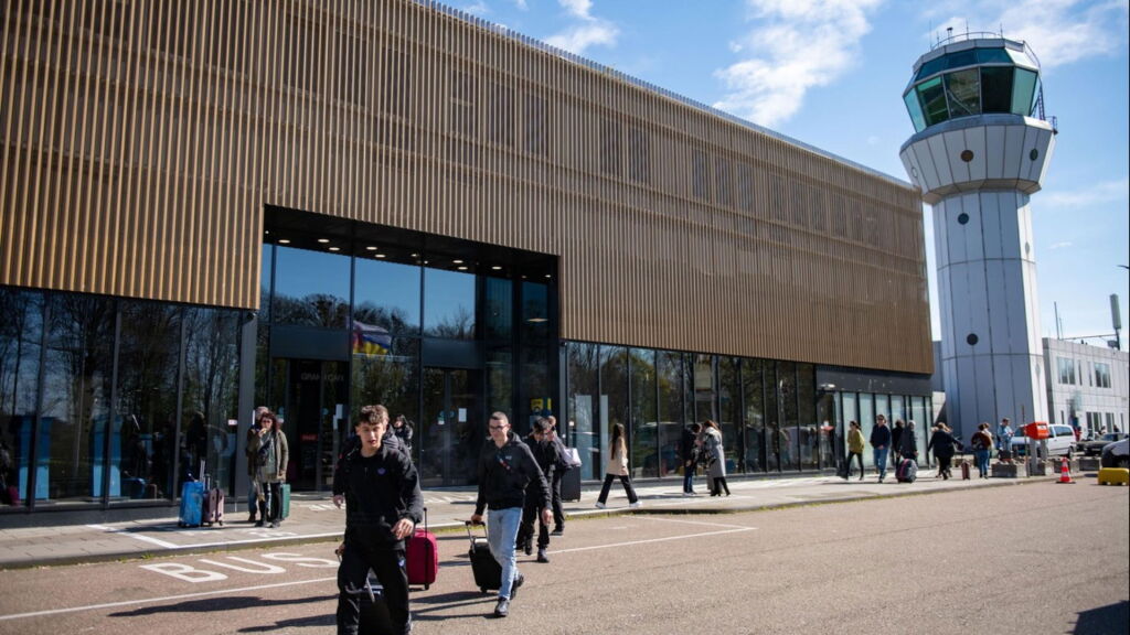 Defensie wil in geval van nood alle vliegvelden kunnen gebruiken