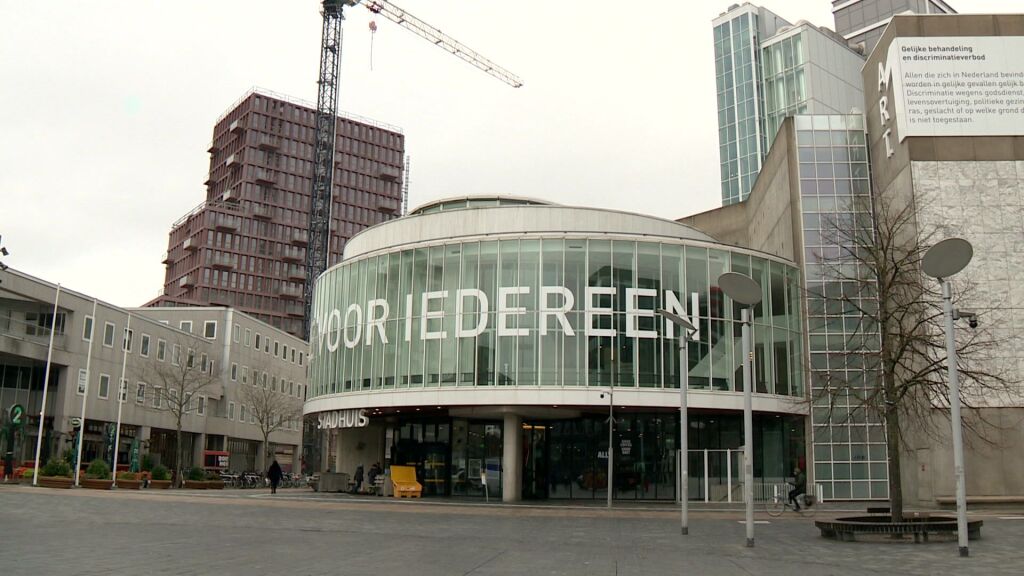 Aanpak straatintimidatie in Almere levert eerste boete op
