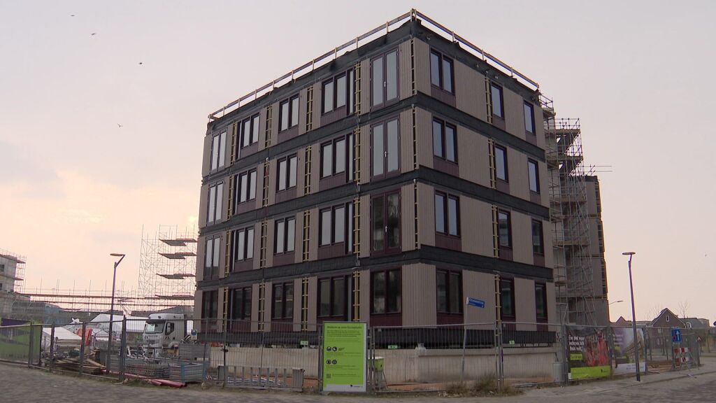 In rap tempo verrijst een houten pand met 103 appartementen in Poort