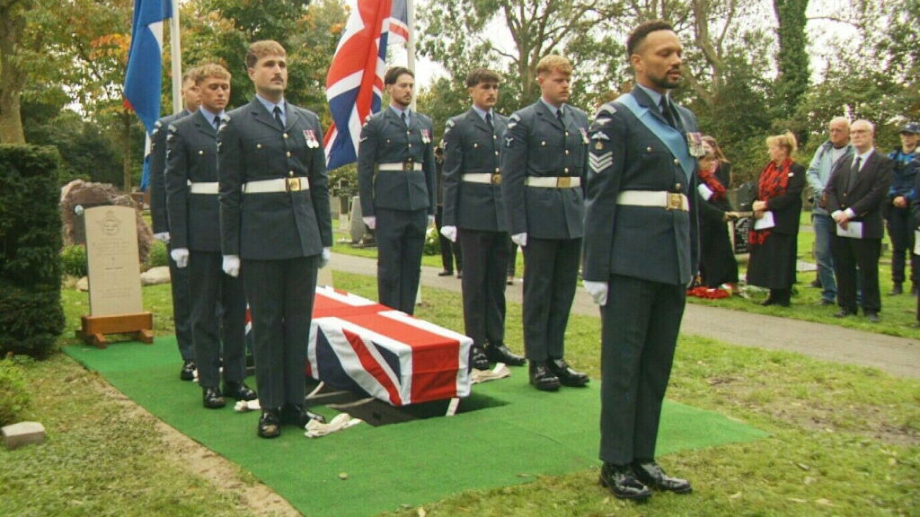 Vliegers begraven in Workum: 