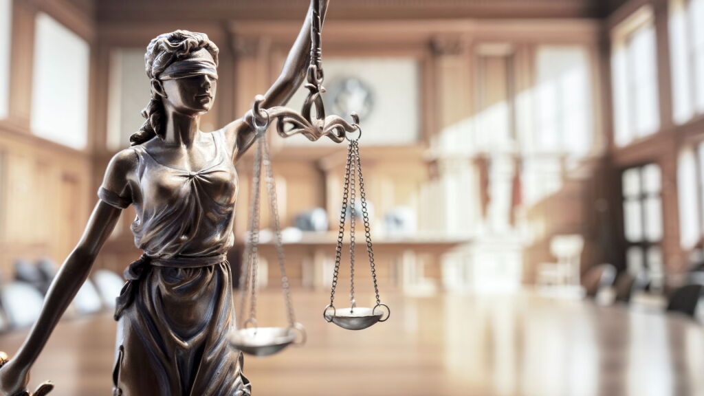 Politie vindt peperdure Ferrari in garagebox Kerkrade: maandenlange celstraf