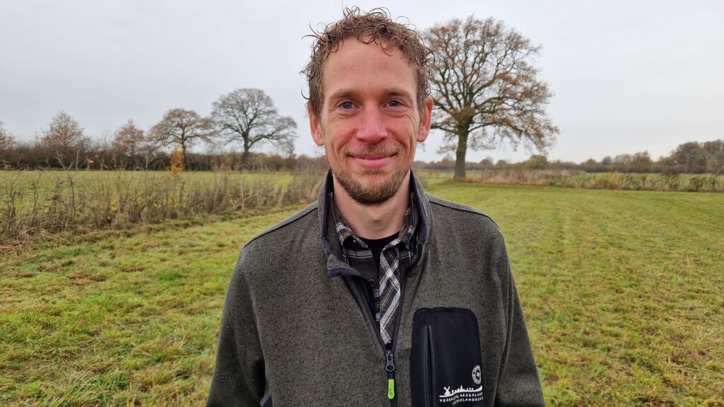 Ondanks dodelijke ziekte redt Lars stuk bijzondere natuur: 'Heel speciaal'