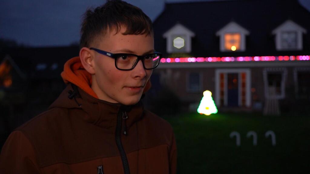 Siebe uit Balk maakt kerstlichtshow voor het hele dorp