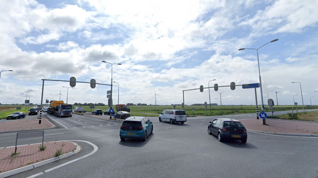 Kruising Gooiseweg met Ganzeweg krijgt extra en langere stroken