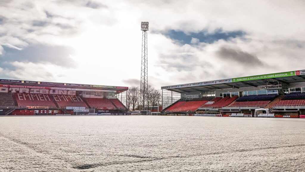 Afgelastingen stapelen zich op bij FC Emmen: 'Maar met het veld is niet zo heel veel mis'
