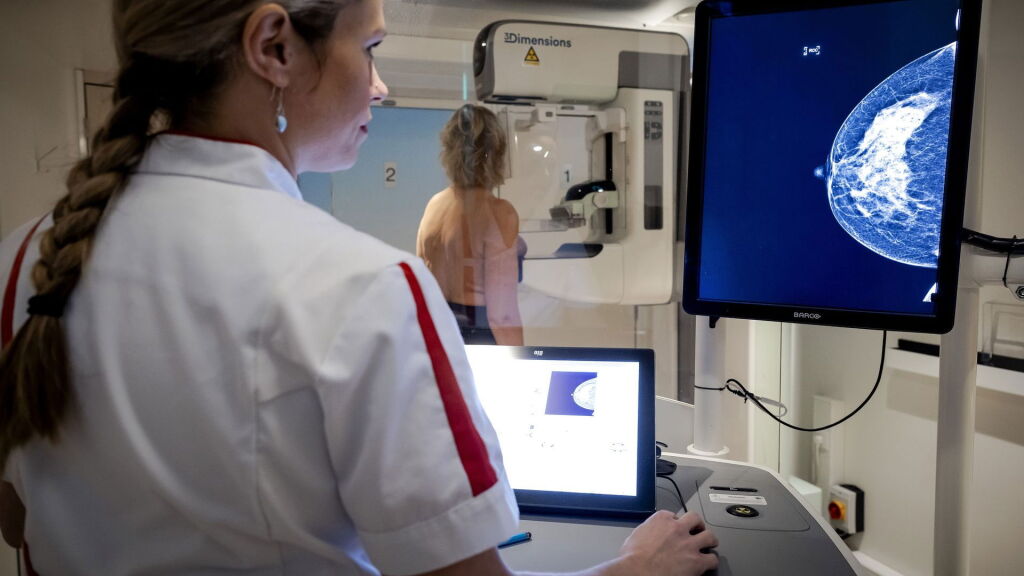 Minder vrouwen doen borstkankeronderzoek door verdwijnen van het busje