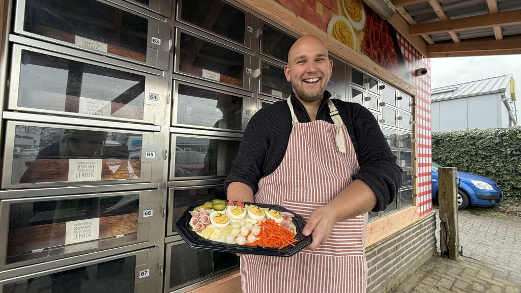 Joereck (26) kraakt huzarensaladerecept en opent trekmuur in Coevorden