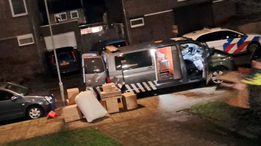 Wapens en munitie gevonden in woning Geleen: bewoner opgepakt