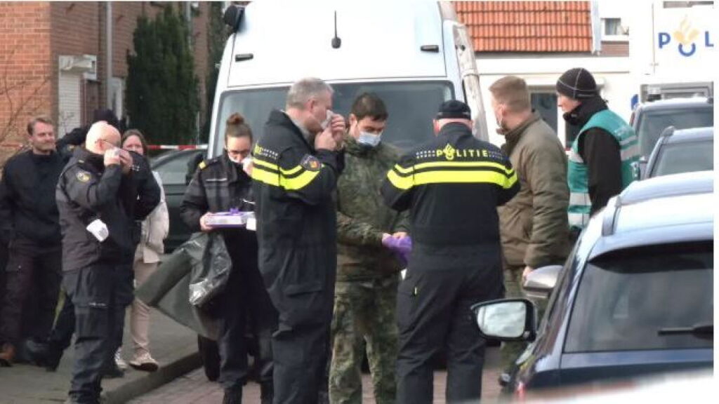Burgemeester sluit woning na vondst wapens en verdachte materialen