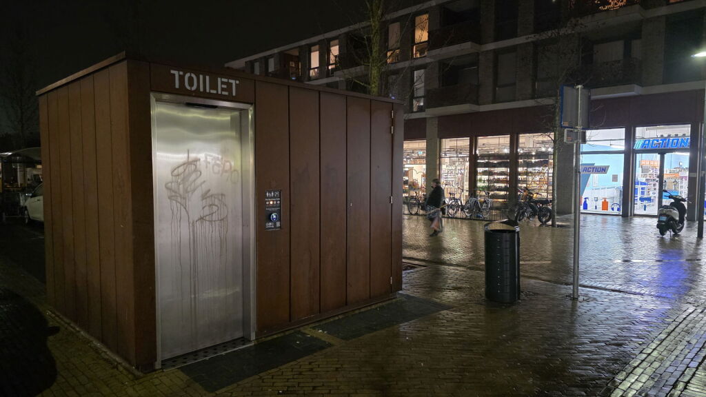Openbaar toilet al dicht terwijl winkels nog open zijn, PvdA wil ruimere openingstijden